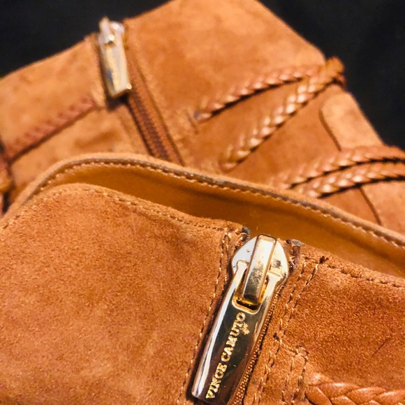 Vince Camuto Astan Heels - Picture 4 of 6